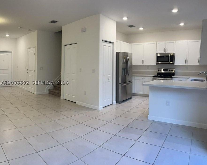 399 Ne 211th Ter - Photo 4 of 27