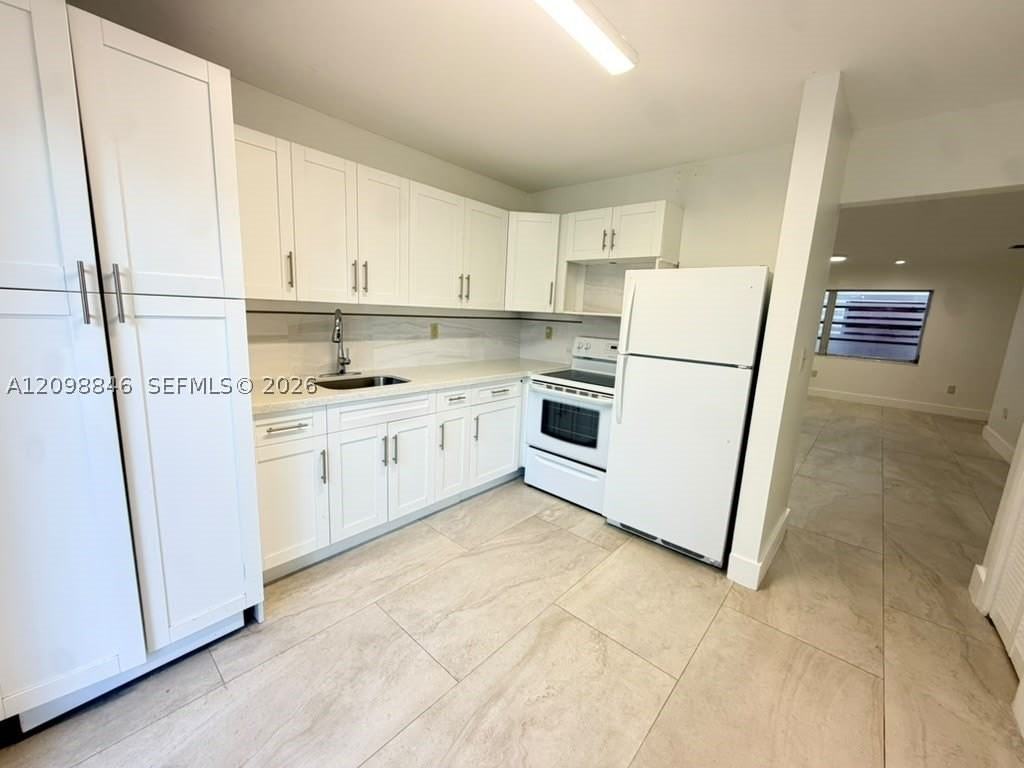 11320 Peachtree Dr #11320 - Photo 2 of 9