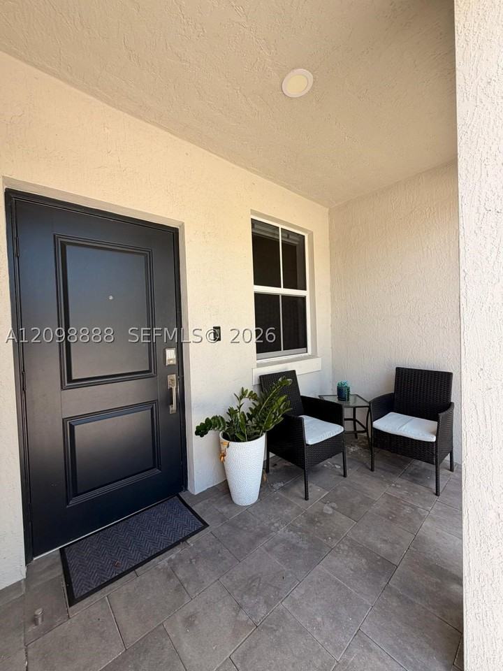 1324 Se 26th Ter #1324 - Photo 2 of 50