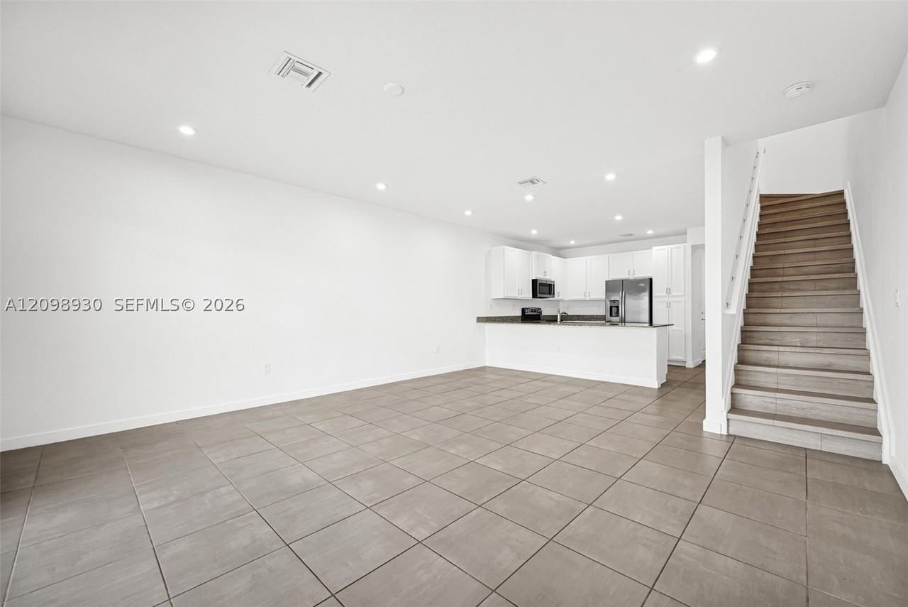 10817 Sw 233rd St - Photo 3 of 50