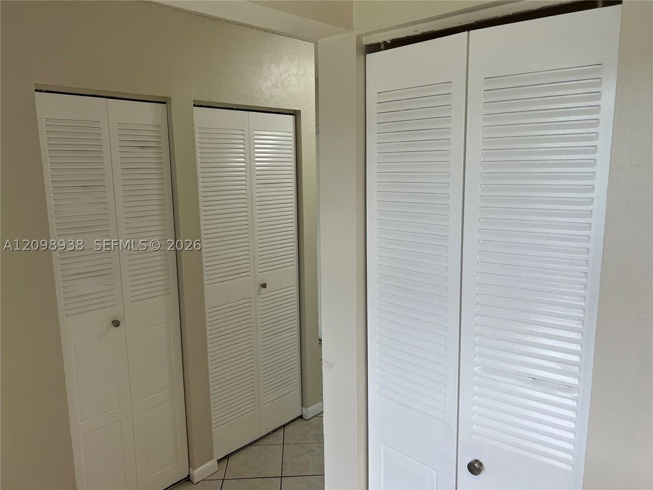 1272 Sandpiper Blvd - Photo 4 of 50