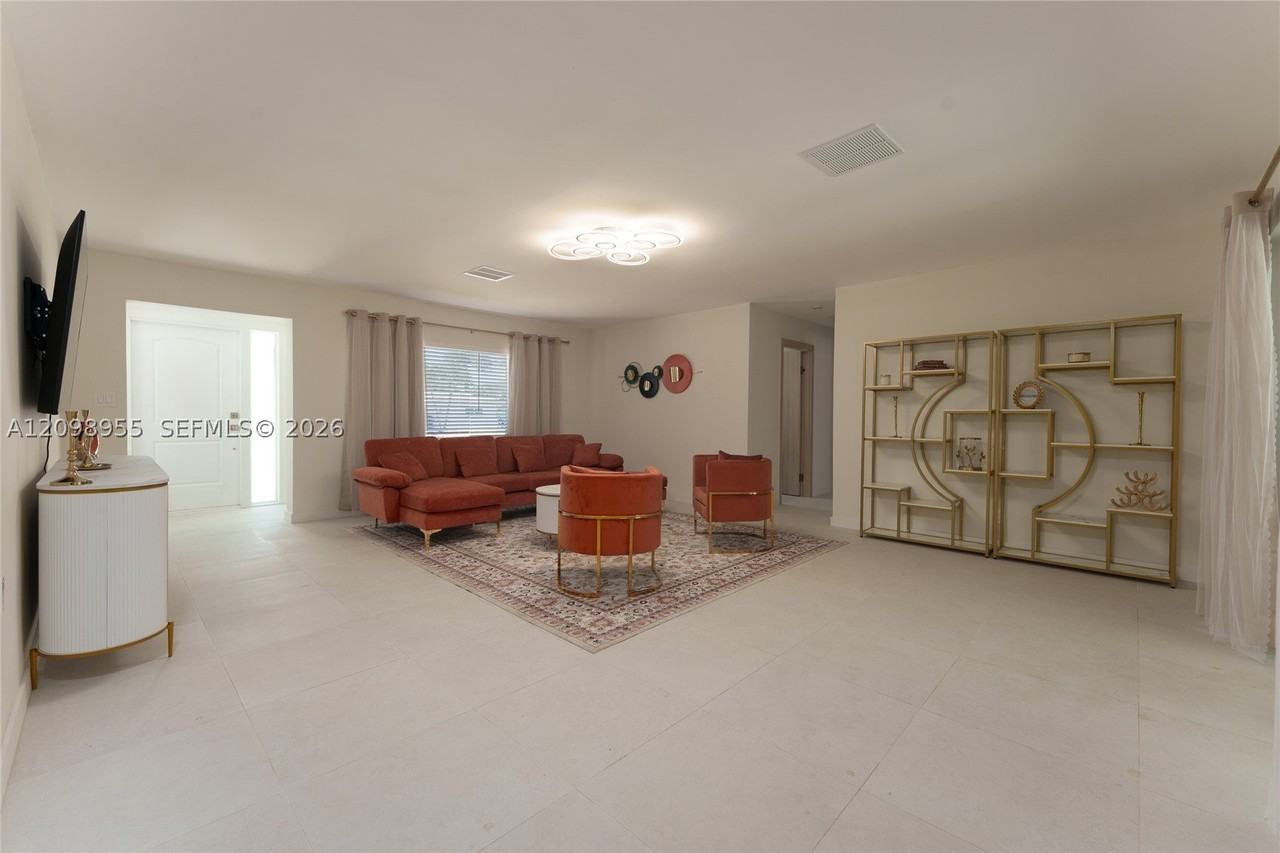 5419 Ne 22nd Ave - Photo 5 of 50