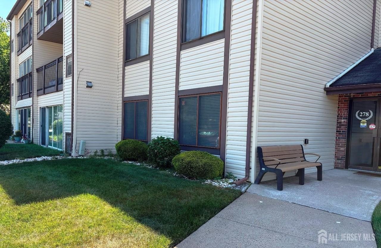 278 Crosse Dr #1C - Photo 2 of 10