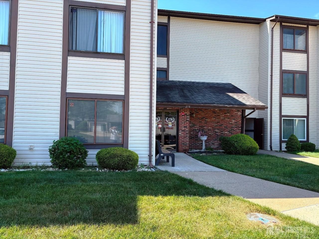 278 Crosse Dr #1C - Photo 3 of 10