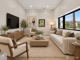 featured image of 810 N 2nd Ave #2