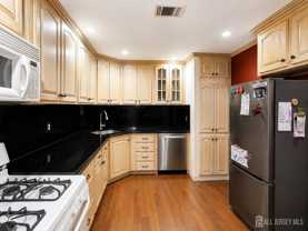 190 College Dr - Photo 1 of 1