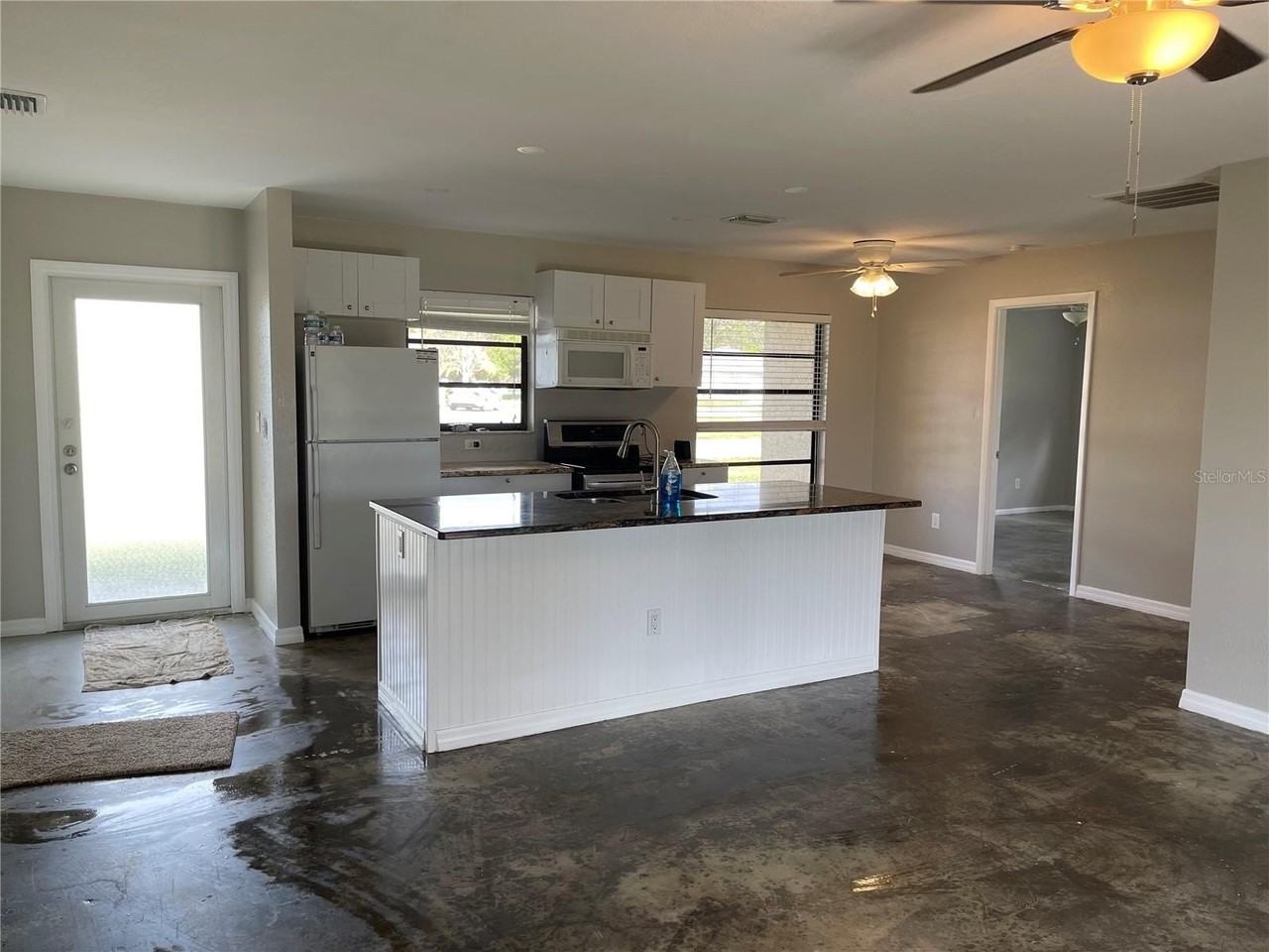 330 Beverly Rd - Photo 3 of 13