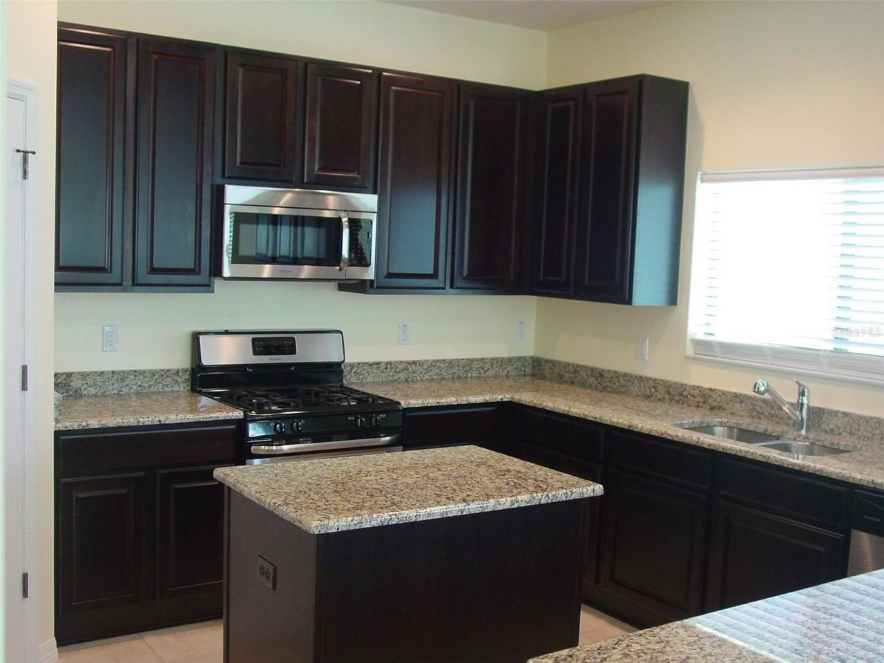 108 Verde Way - Photo 3 of 13