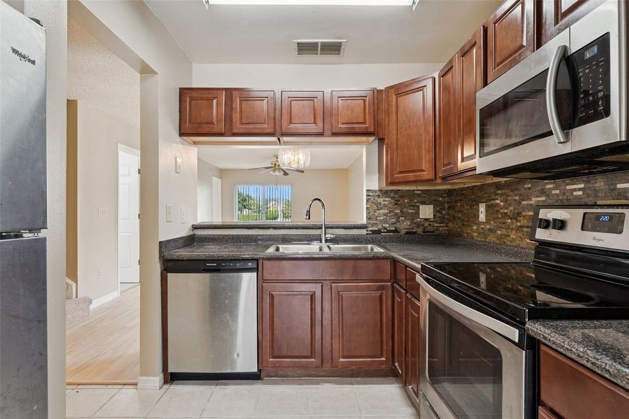 1192 N Fairway Dr #1192 - Photo 7 of 24
