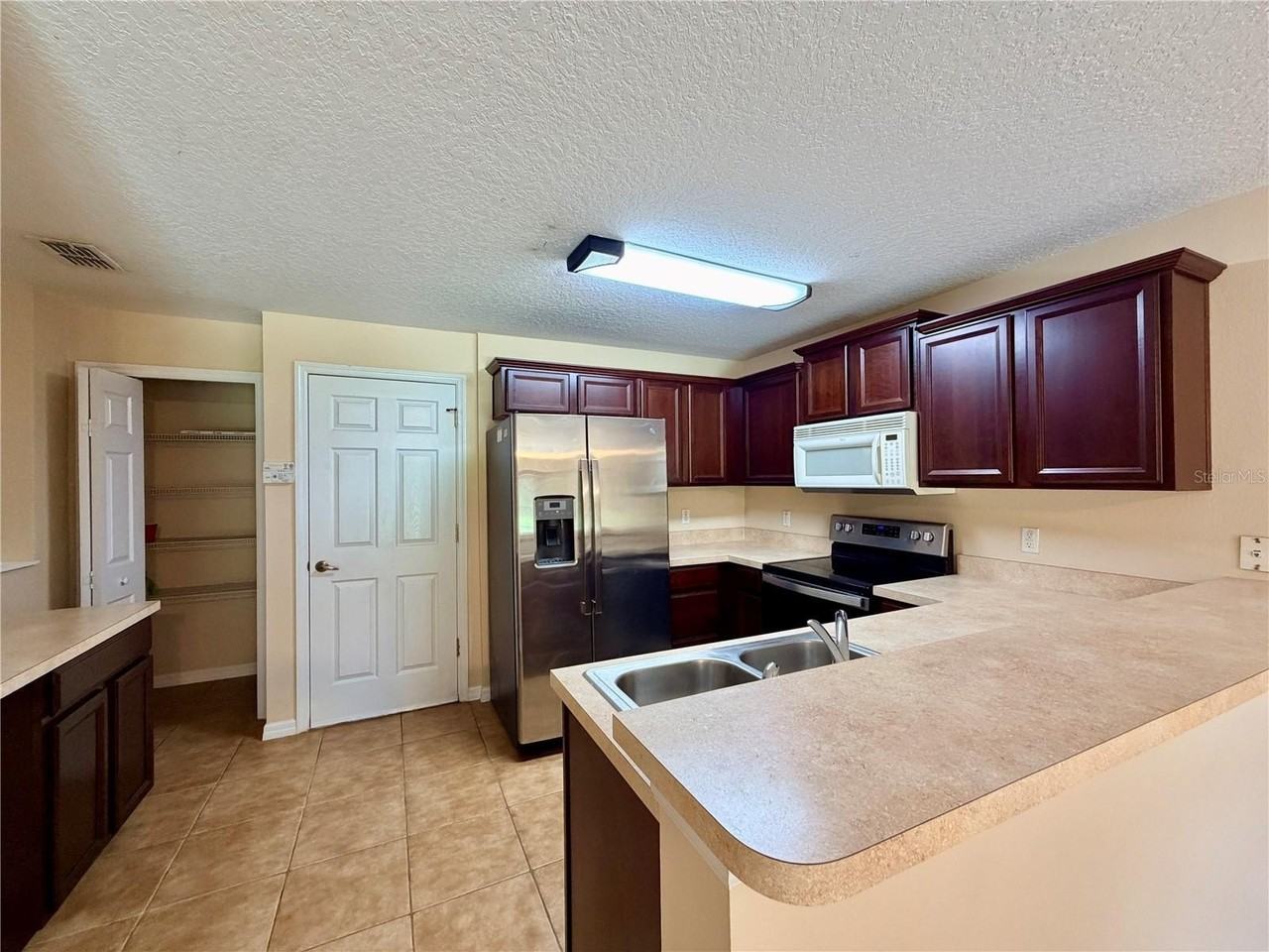 3663 Caruso Pl - Photo 4 of 19