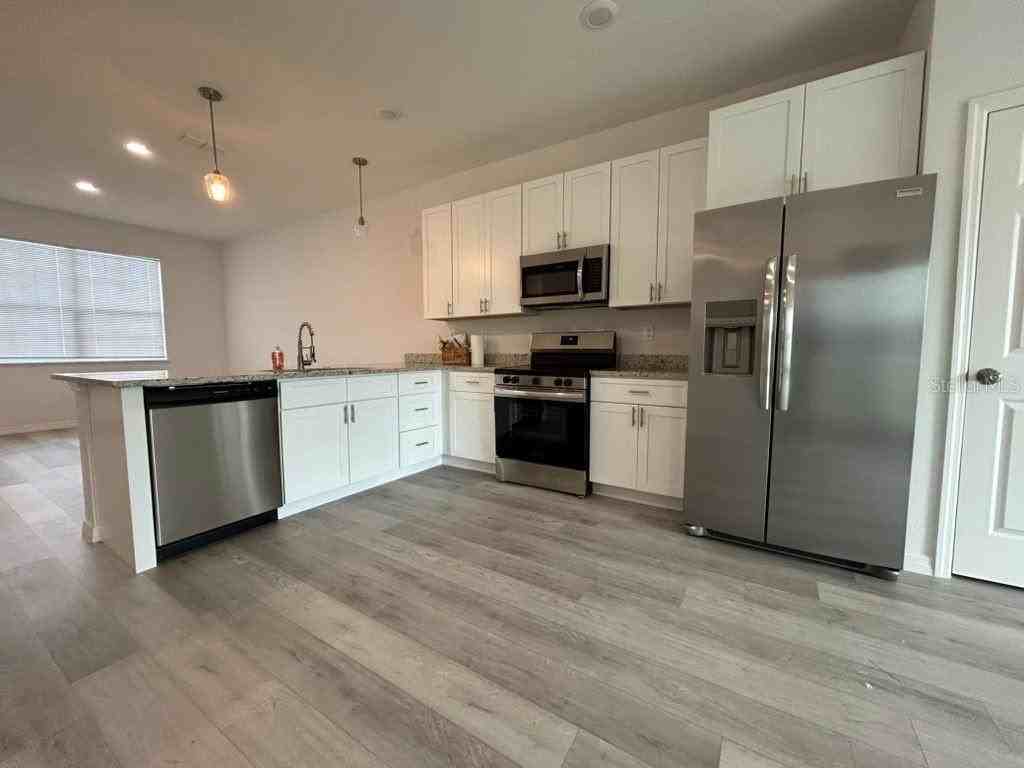 731 Desmoines Dr - Photo 7 of 18