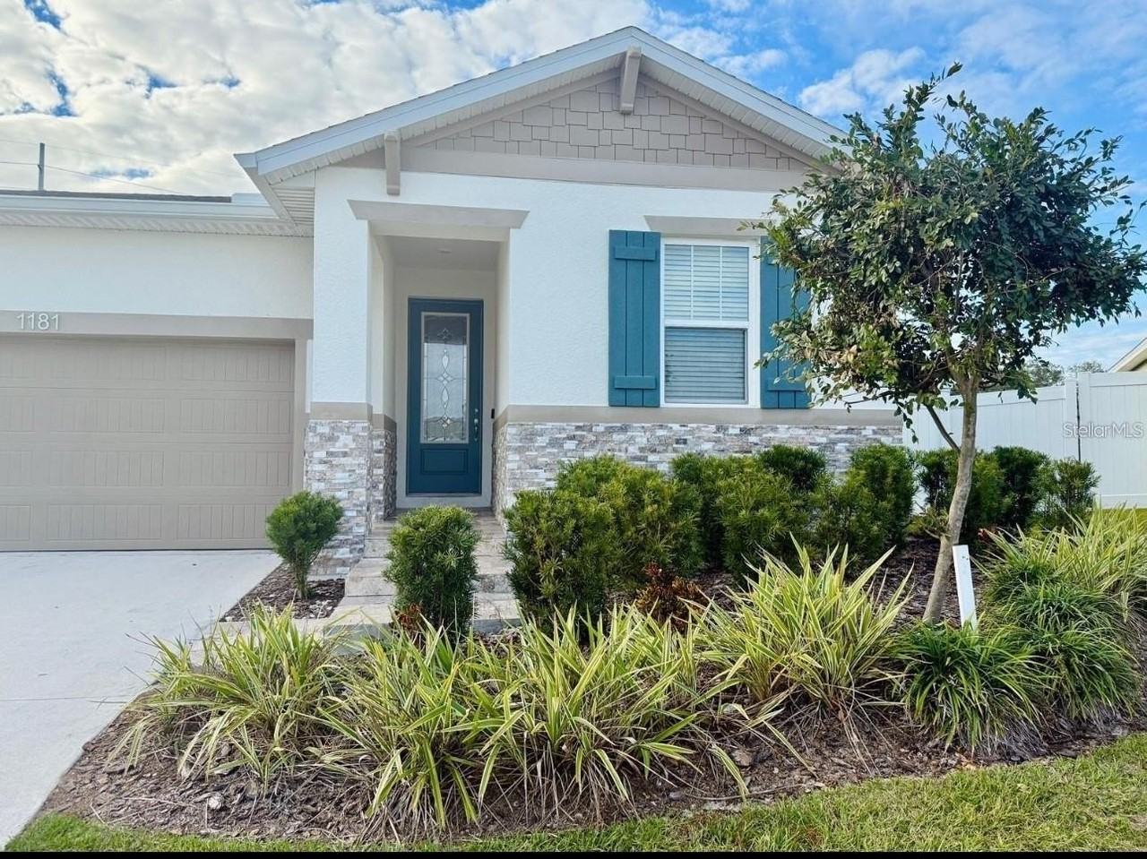 1181 Mattie Pointe Blvd - Photo 2 of 12