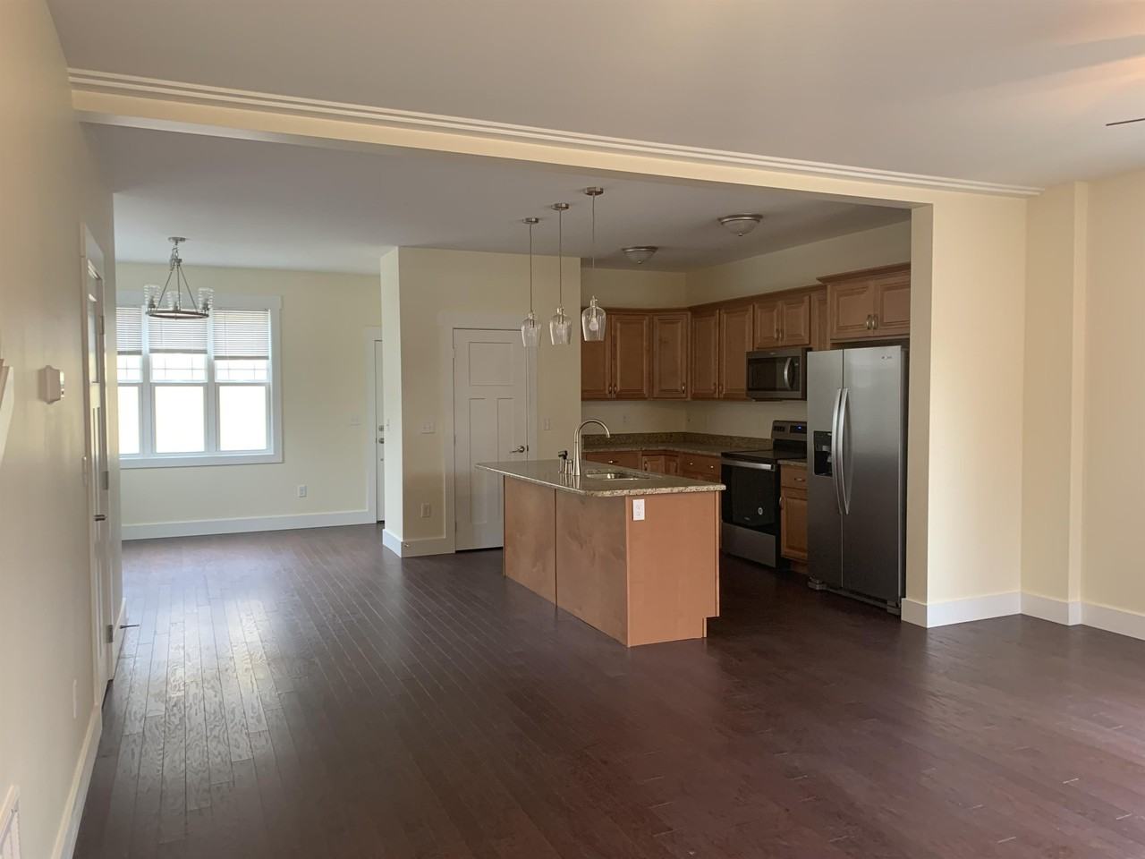 28 Forest Hill Dr #1 - Photo 4 of 15