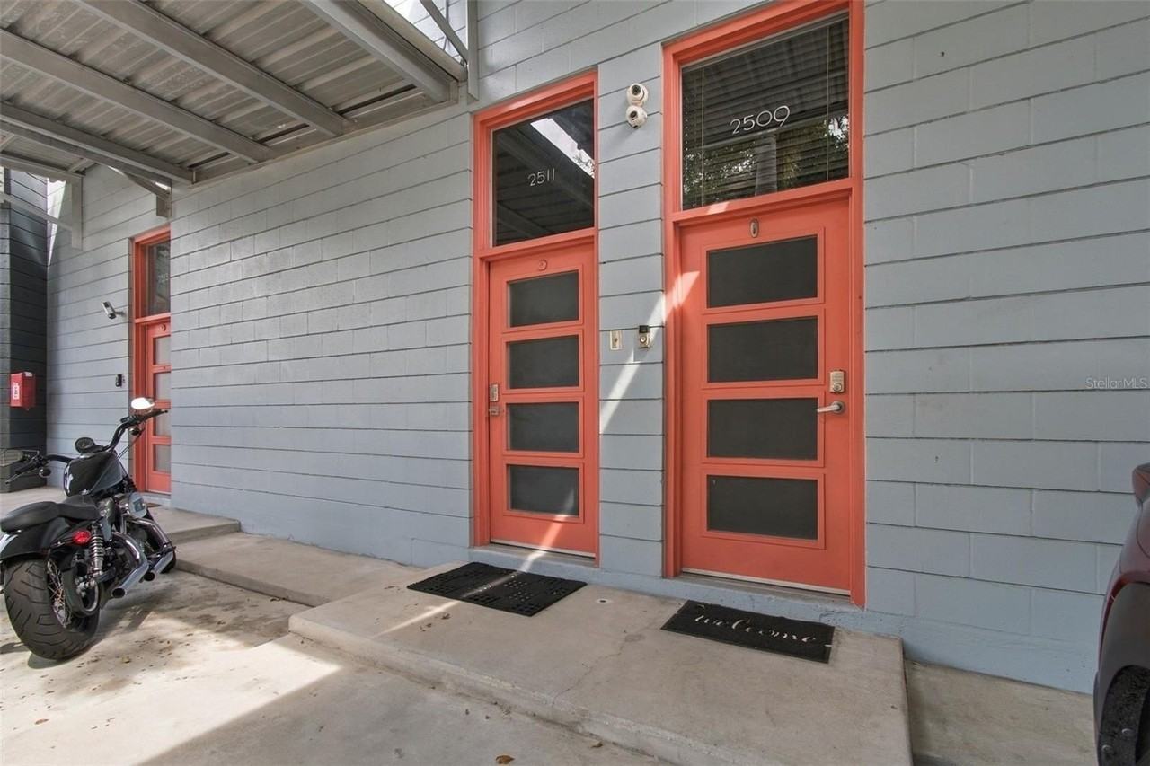 2509 W Azeele St - Photo 2 of 42