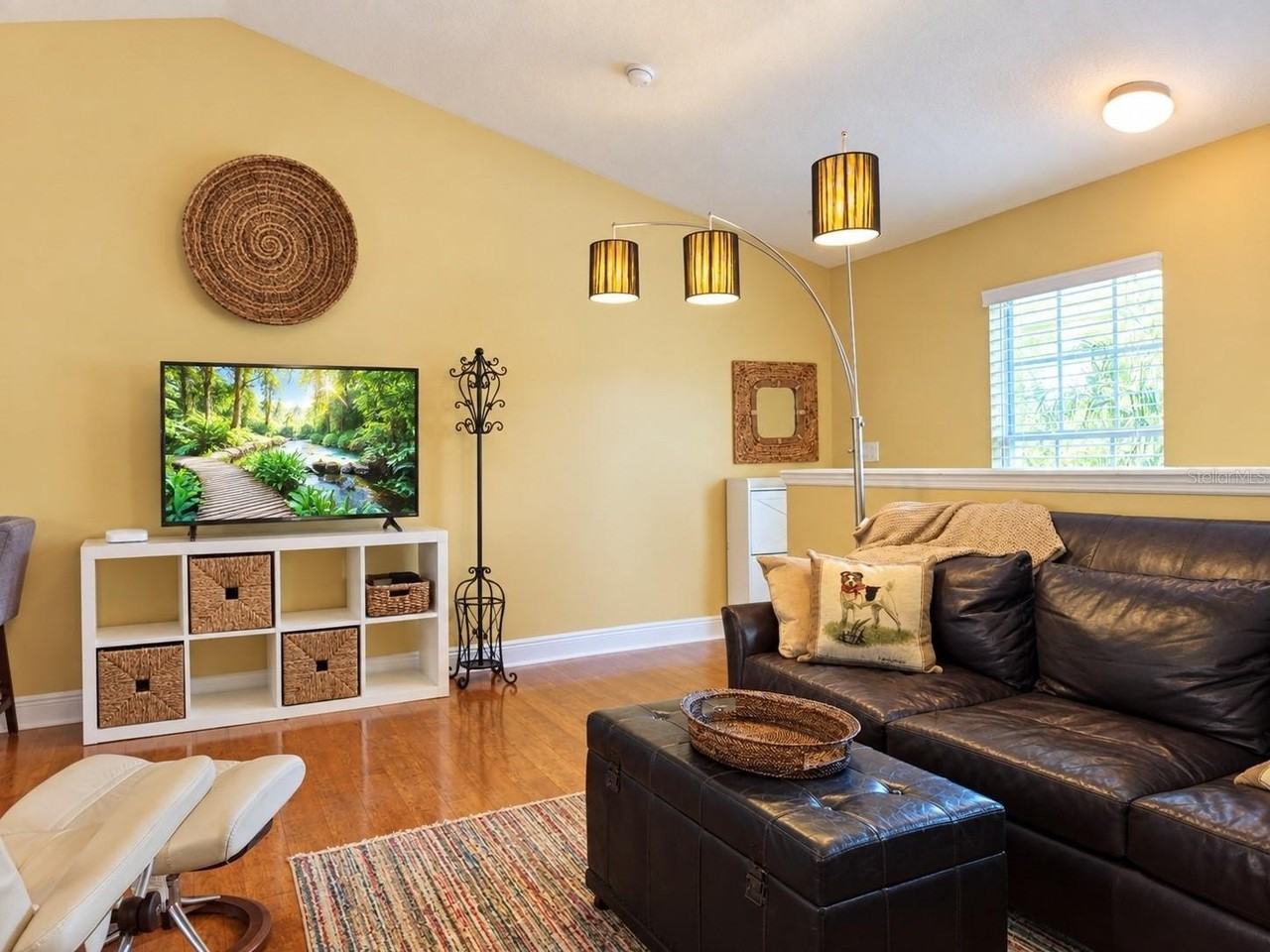 14602 Bournemouth Rd #LOFT - Photo 4 of 49