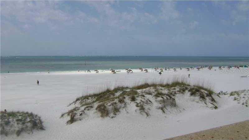 202 Sand Key Estates Dr - Photo 4 of 15