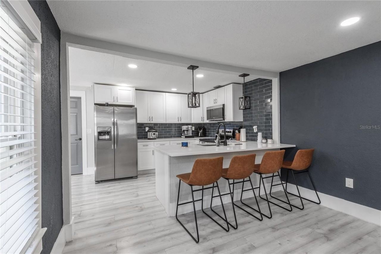 806 E Hamilton Ave - Photo 6 of 25
