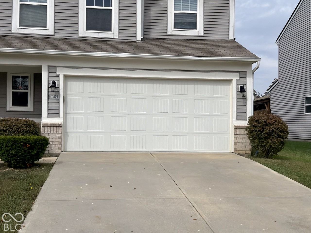 10316 Hunters Crossing Blvd - Photo 4 of 35