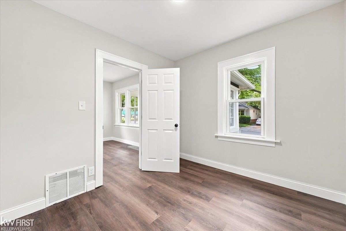 40 W Colgate Ave - Photo 2 of 27