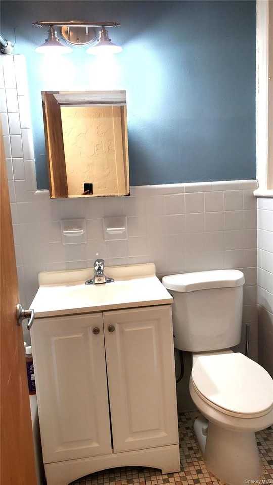 8602 89th St #1 - Photo 6 of 6