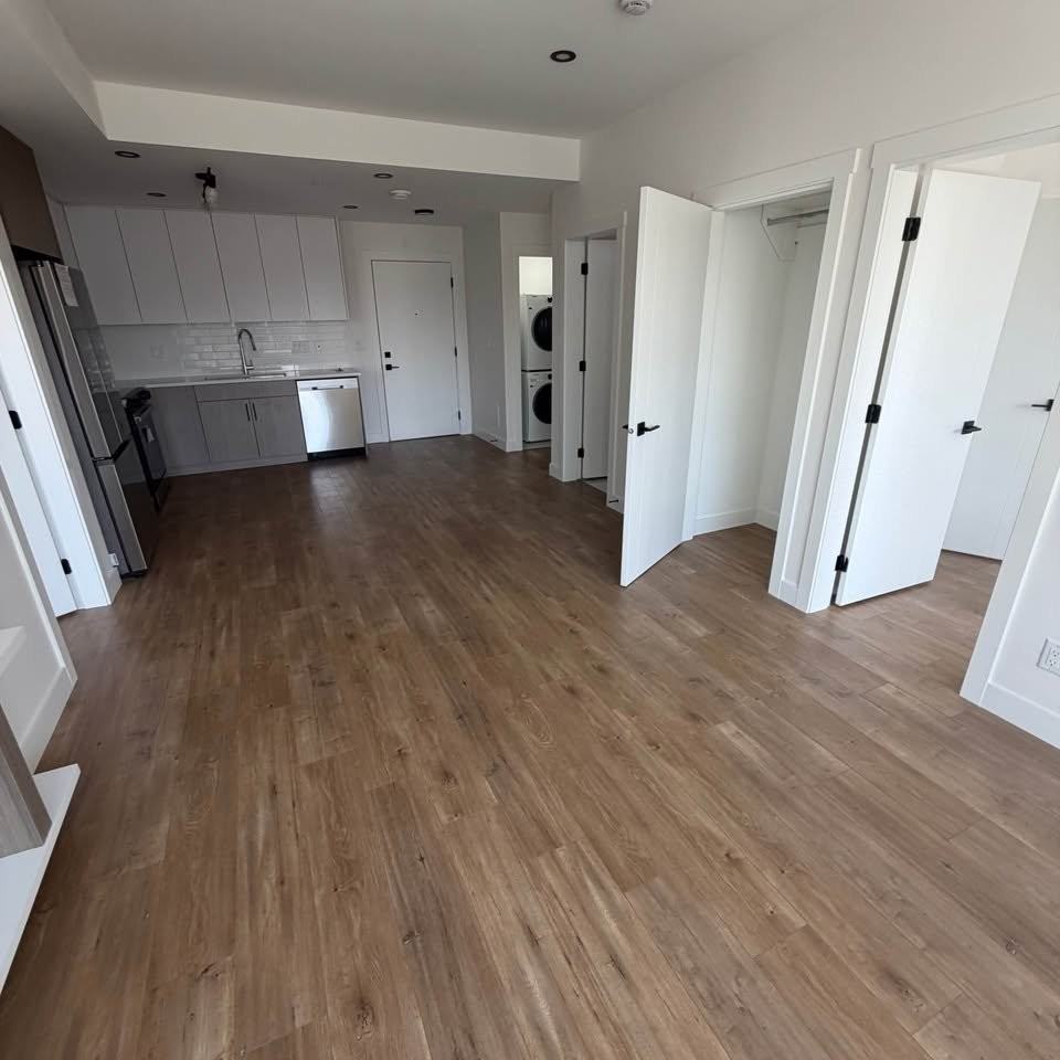 10782 140 Street #310 - Photo 6 of 13