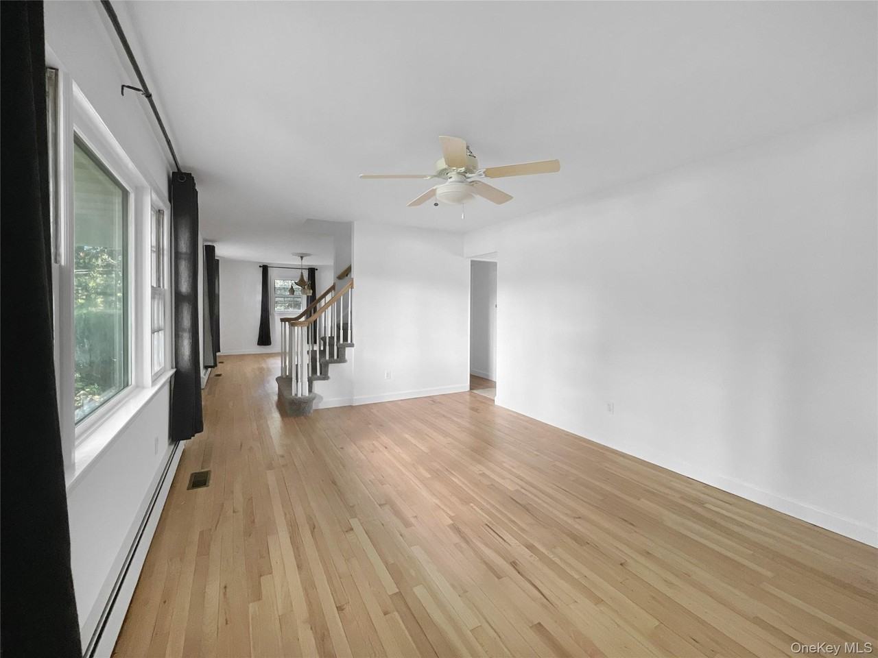 8 Daly Dr - Photo 3 of 38