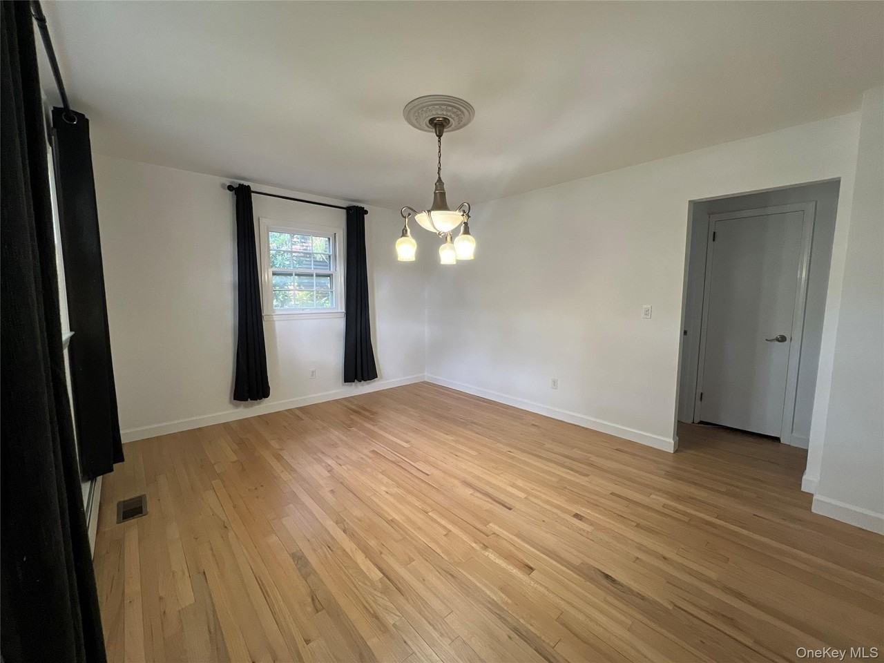 8 Daly Dr - Photo 5 of 38
