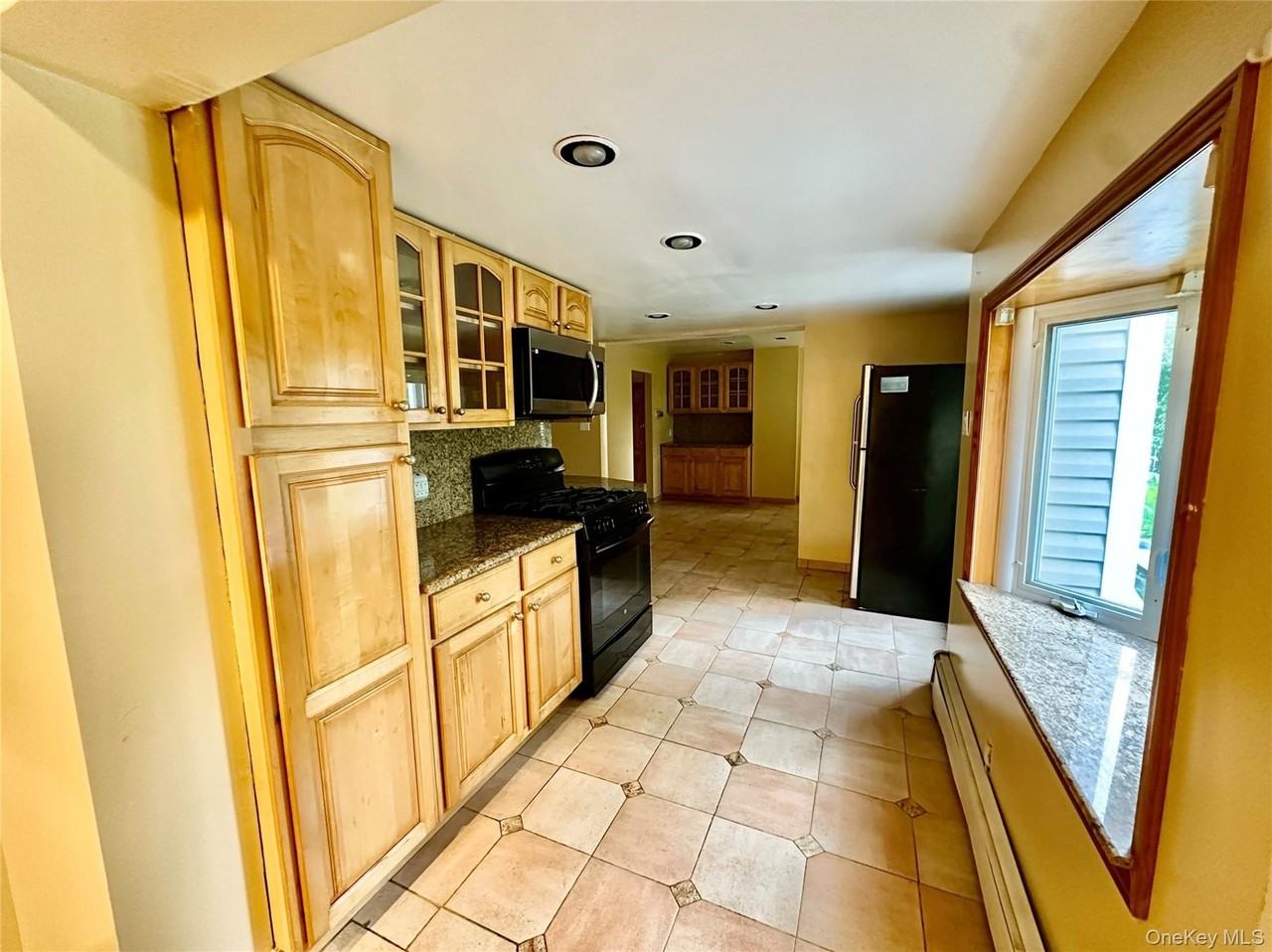 73 Davison Ave #1 - Photo 6 of 19