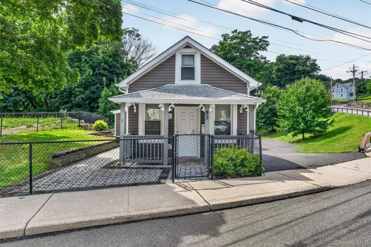 83 Mountain Ave - Photo 5 of 30
