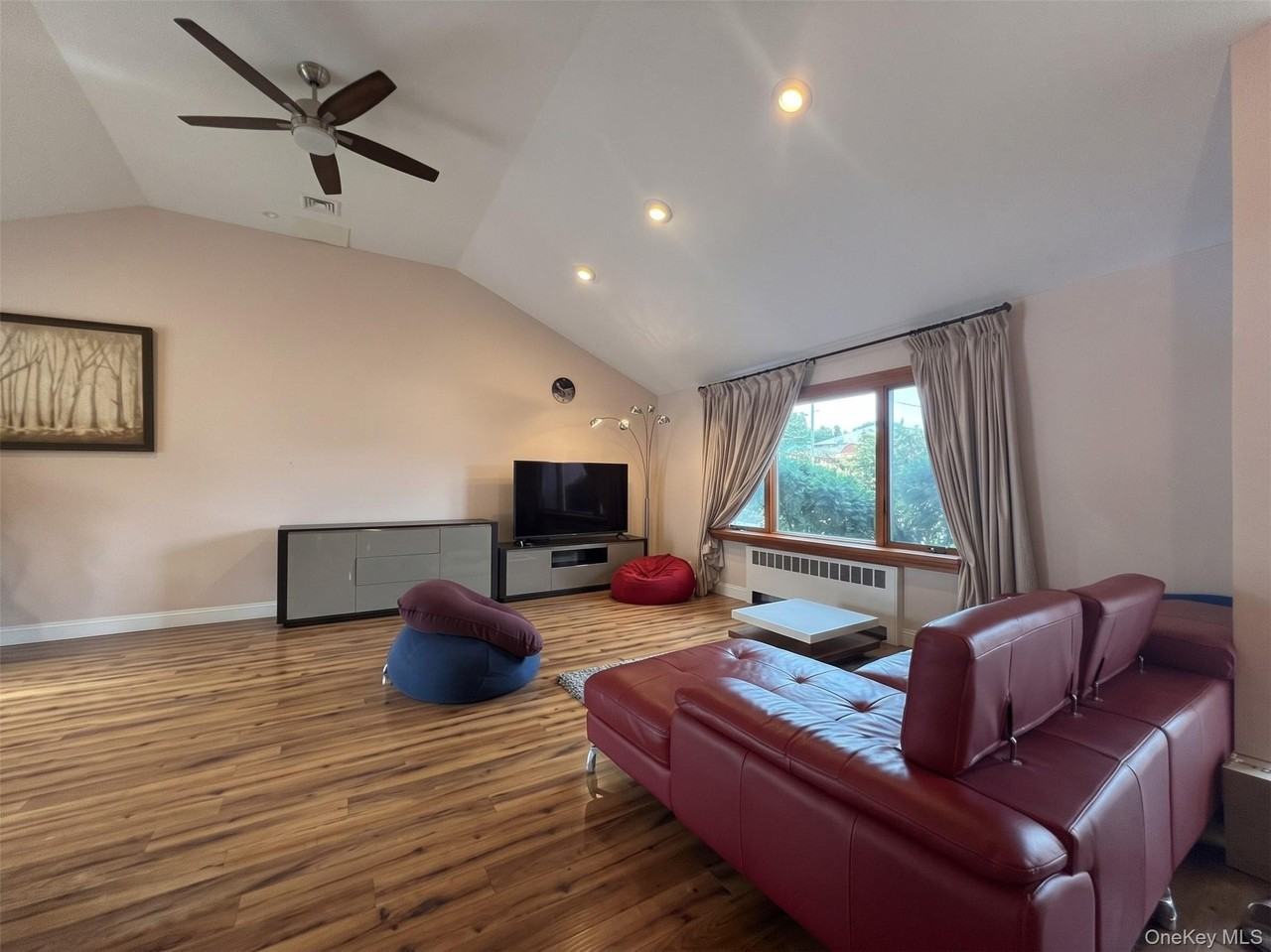 4 Evelyn Rd - Photo 6 of 12