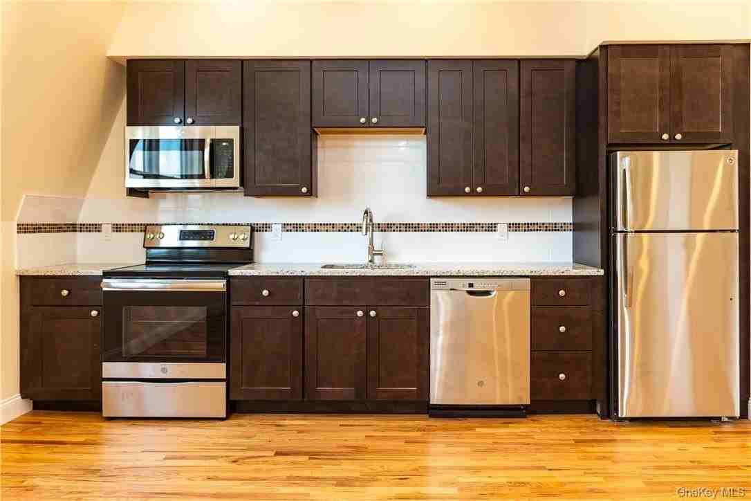23 E Main St #3A - Photo 6 of 22