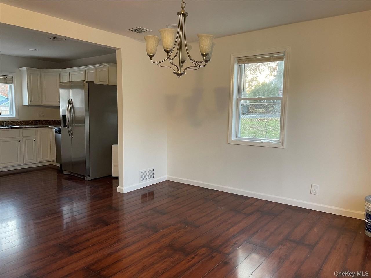 368 Ontario St - Photo 3 of 20