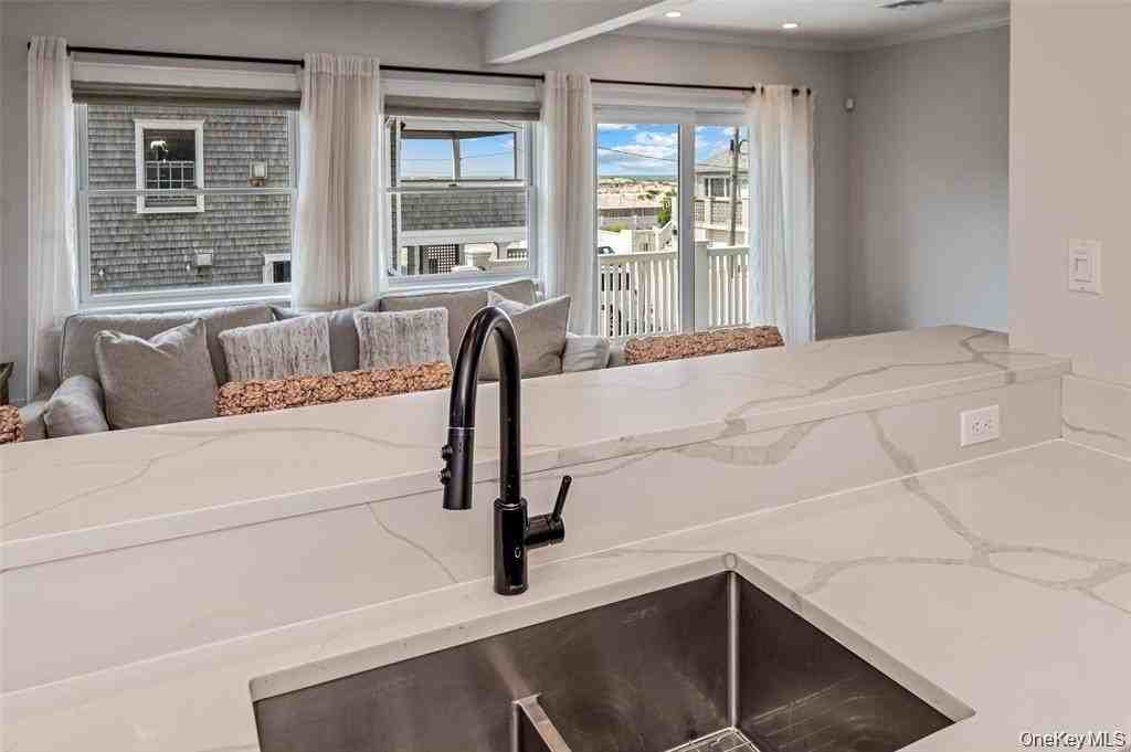 30 Buffalo Ave - Photo 7 of 46