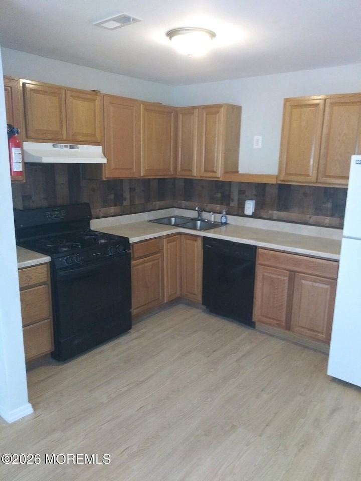 38 Winged Foot Ln - Photo 3 of 5