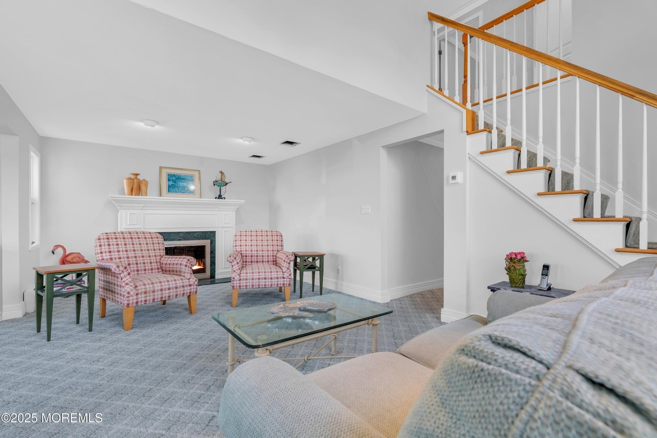 124 Neptune Pl - Photo 7 of 50