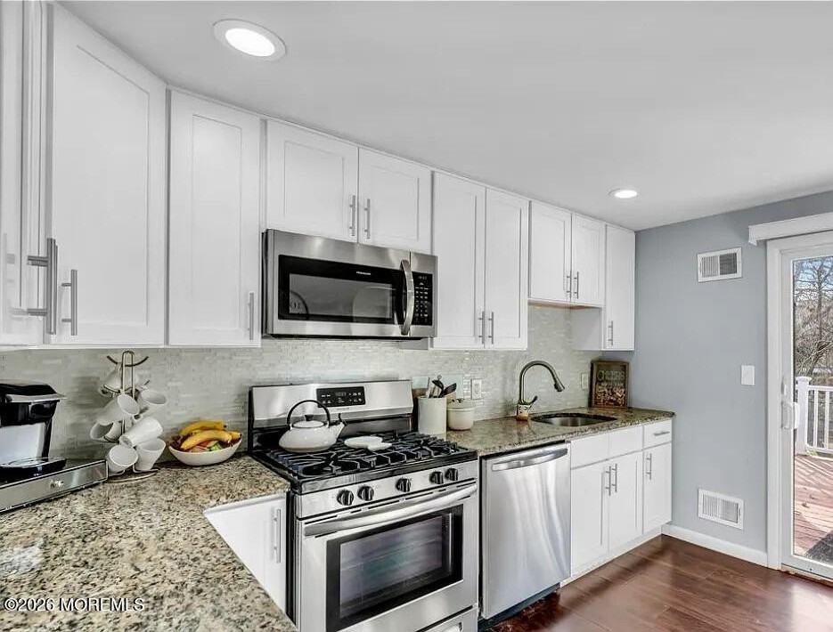 331 W Sylvania Ave - Photo 6 of 17