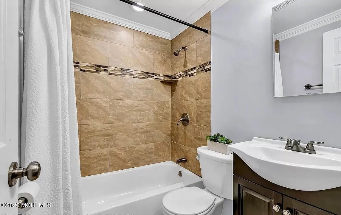331 W Sylvania Ave - Photo 7 of 17