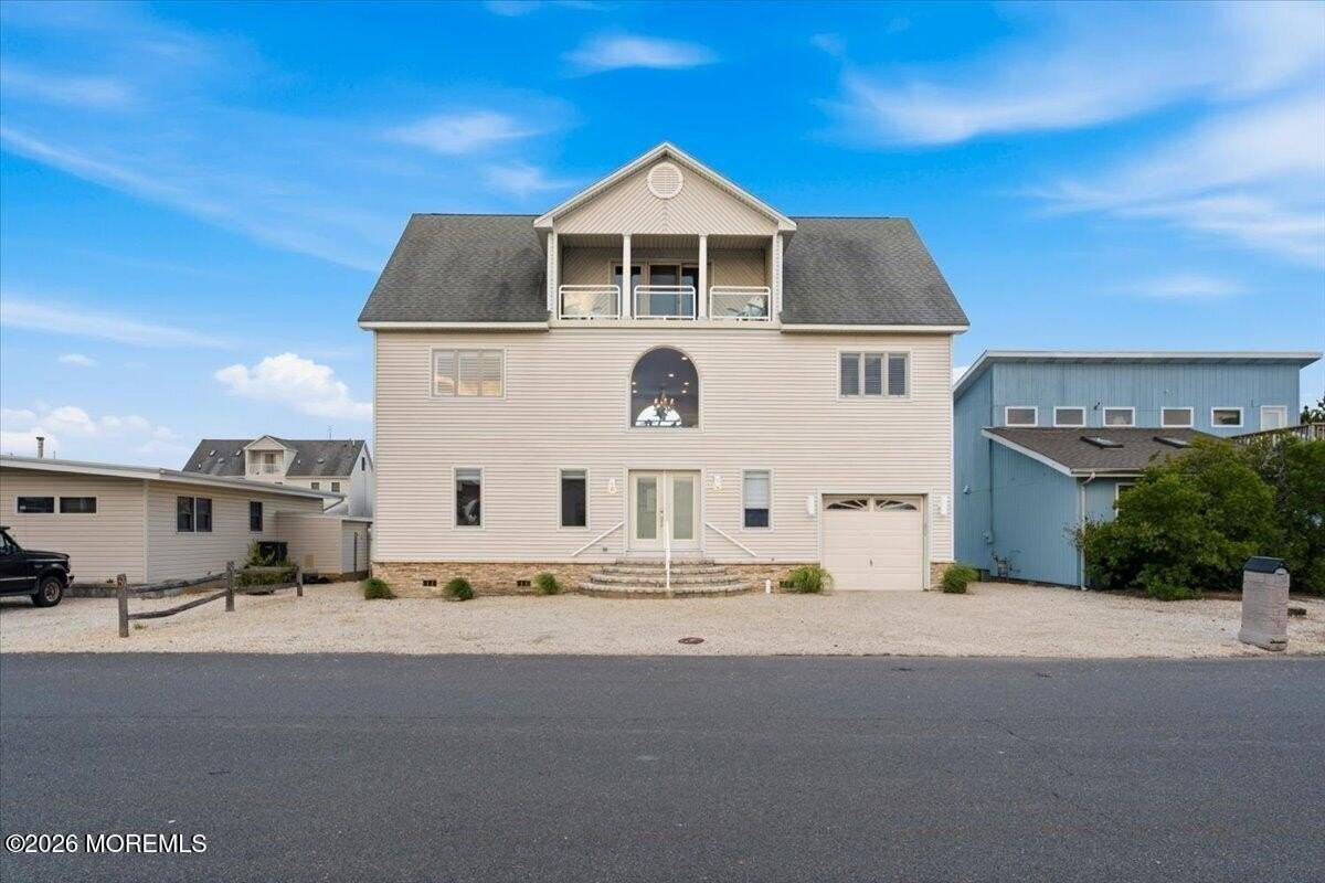 402 Daytona Dr - Photo 3 of 50
