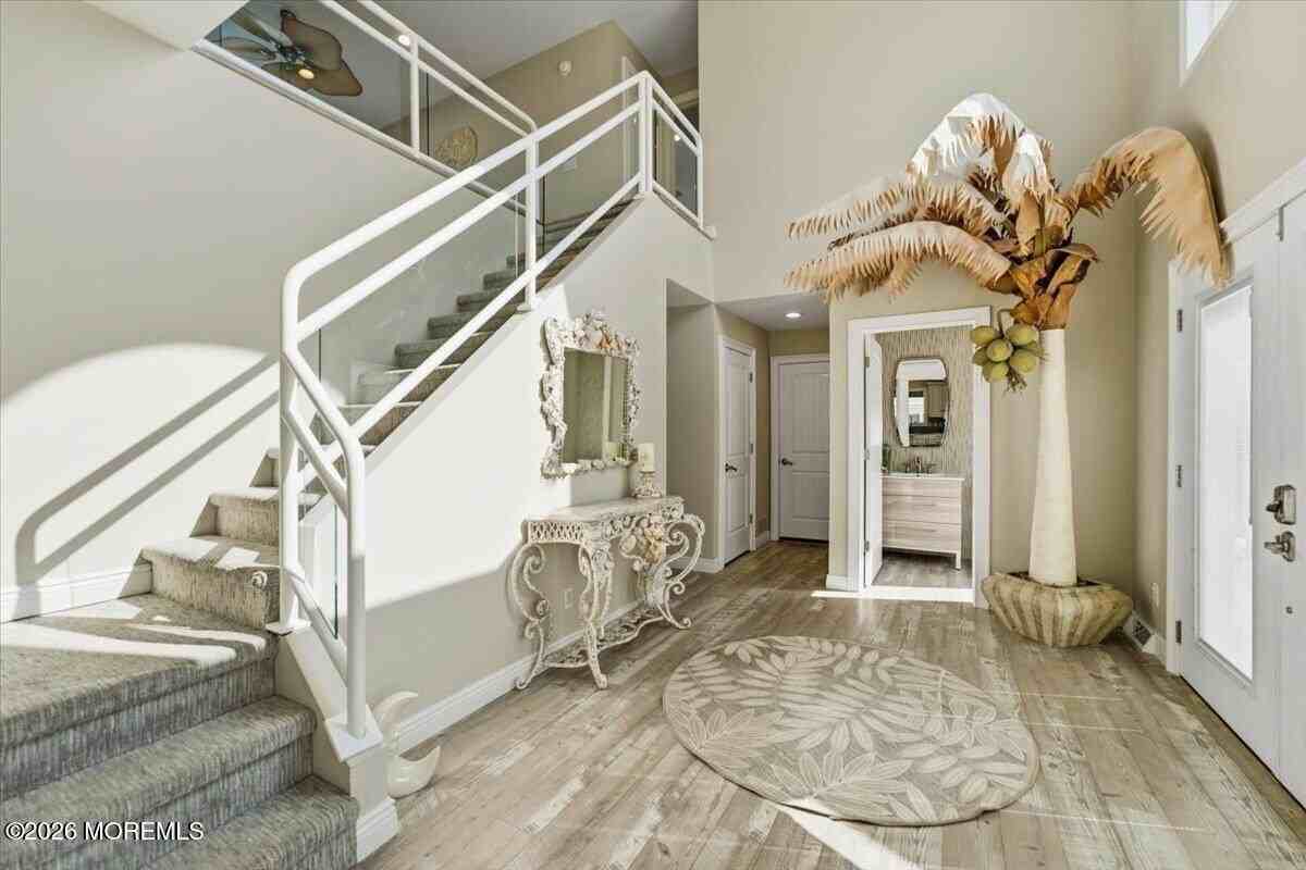 402 Daytona Dr - Photo 5 of 50