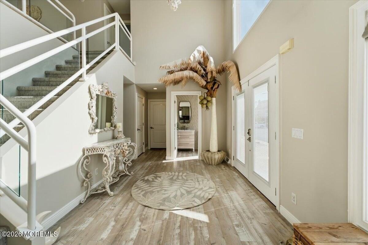 402 Daytona Dr - Photo 6 of 50