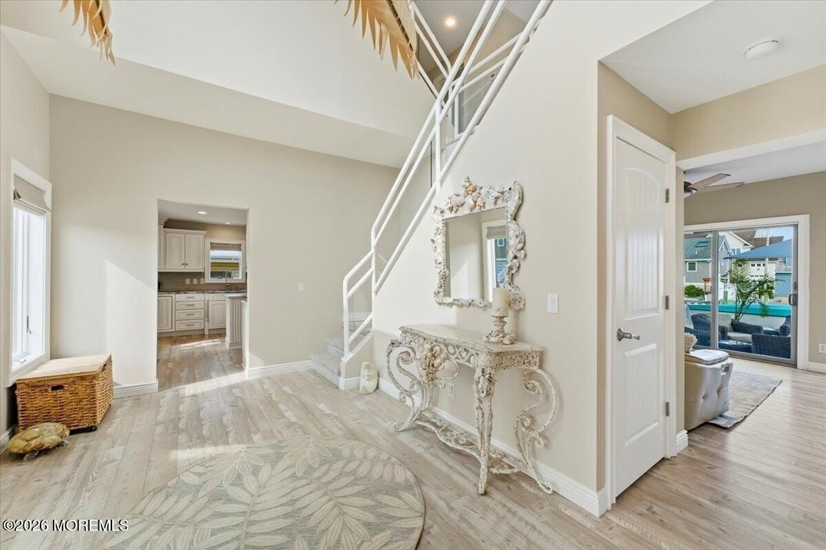402 Daytona Dr - Photo 7 of 50
