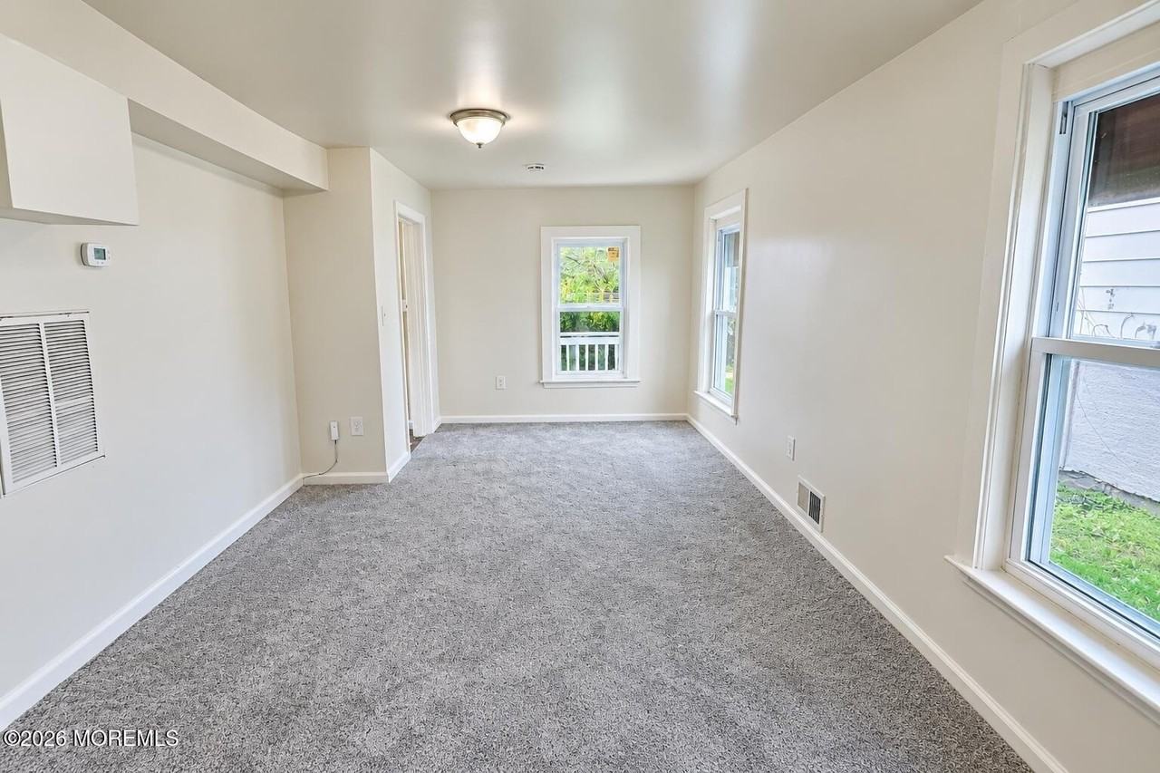 258 Fisher Ave - Photo 2 of 10