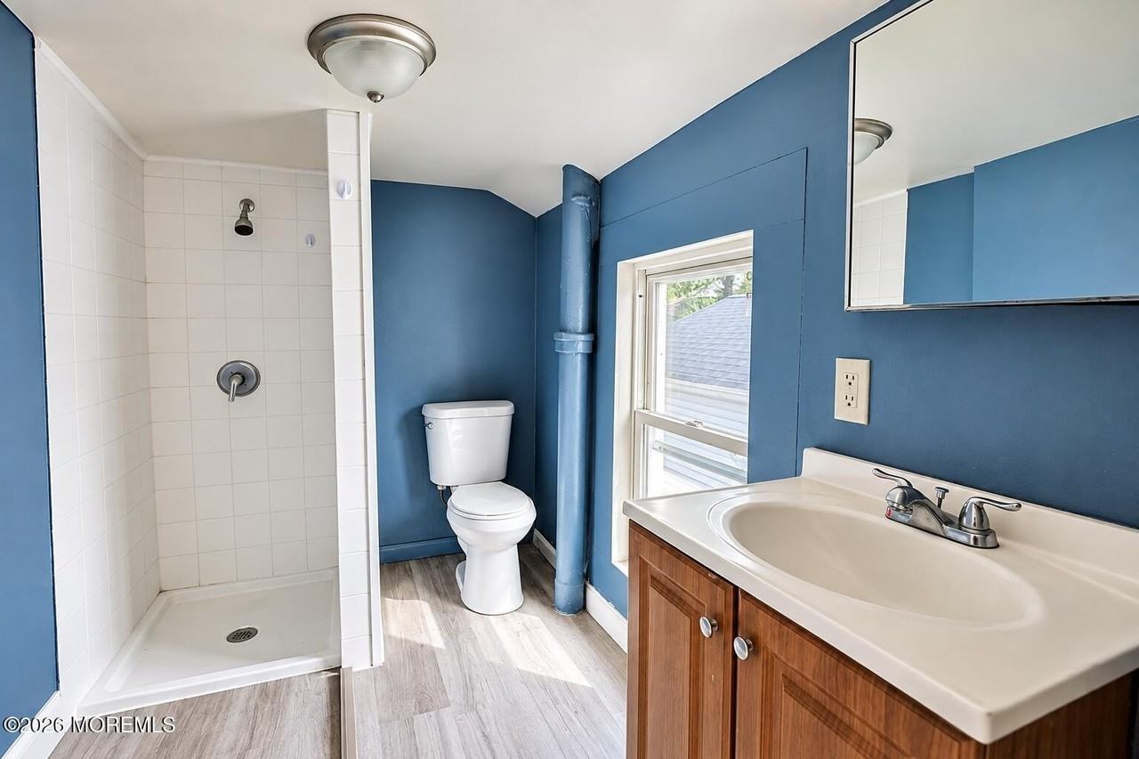 258 Fisher Ave - Photo 7 of 10