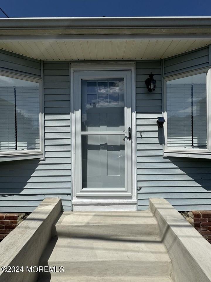 47 Waterview Way - Photo 2 of 18