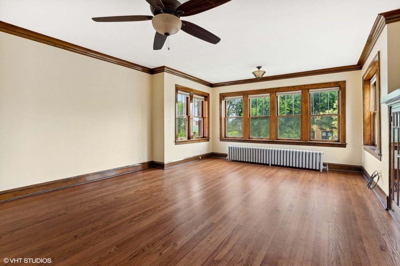 1522 N Austin Blvd #2 - Photo 4 of 17