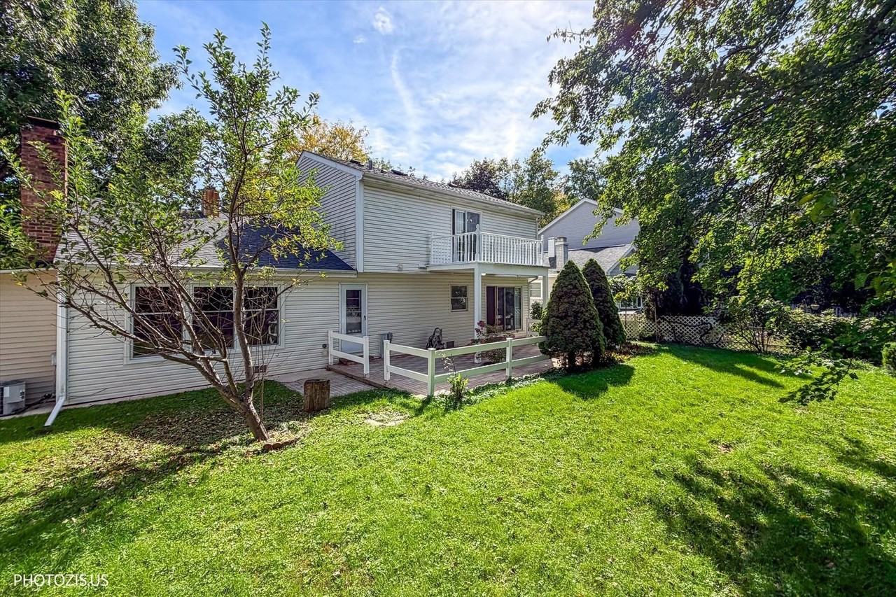 10 Mayflower Rd - Photo 4 of 21