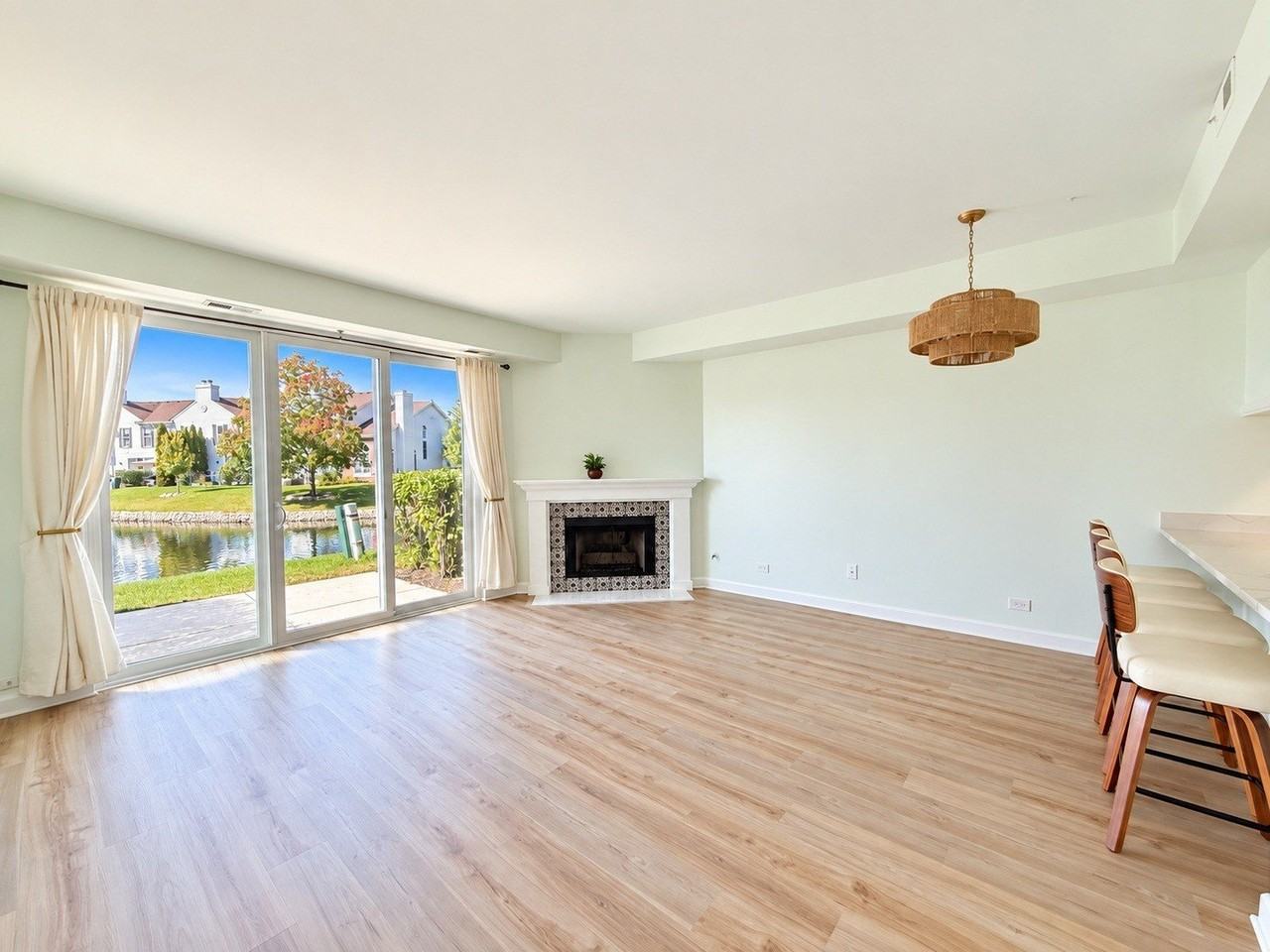7818 Darien Lake Dr - Photo 4 of 30