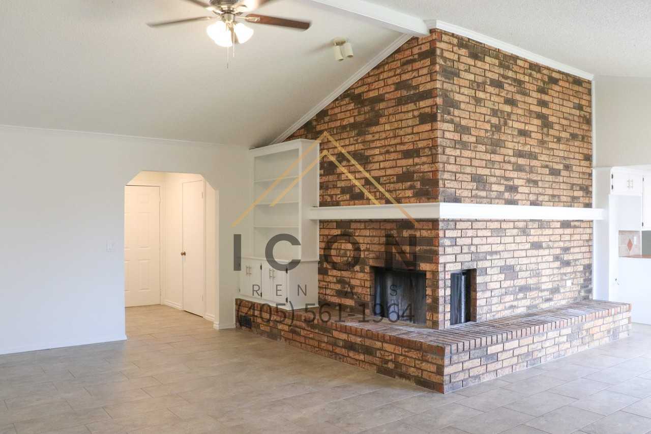 1708 Ridgeway Dr #1 - Photo 2 of 15