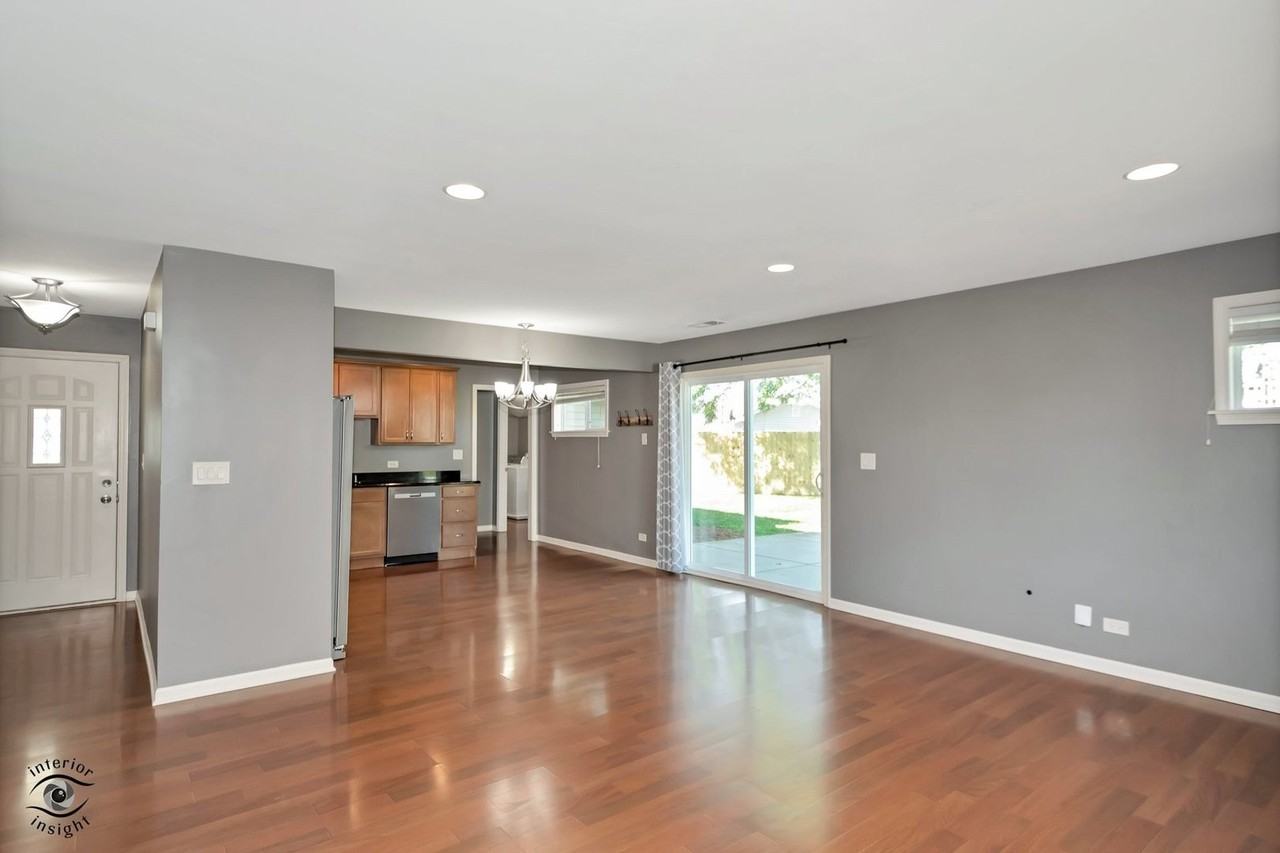 8600 169th St - Photo 5 of 17