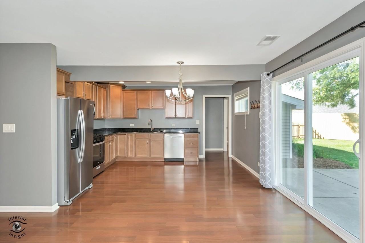8600 169th St - Photo 6 of 17